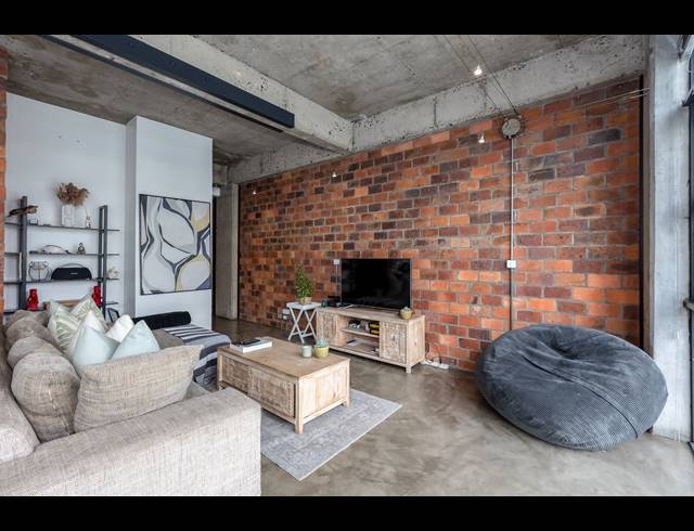 2 BEDROOM APARTMENT SOLD IN CAPE TOWN CITY CENTRE
